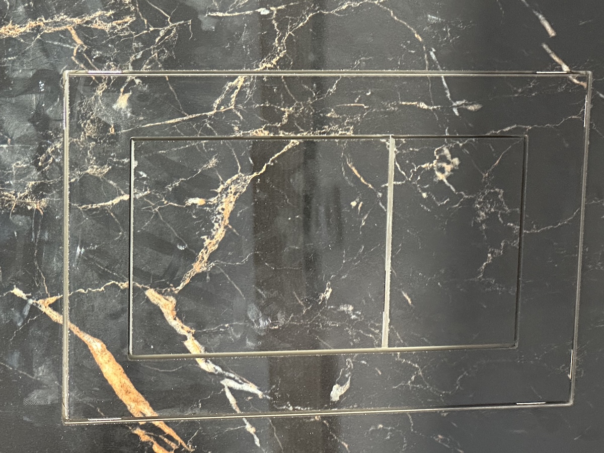 burkolható wc nyomólap